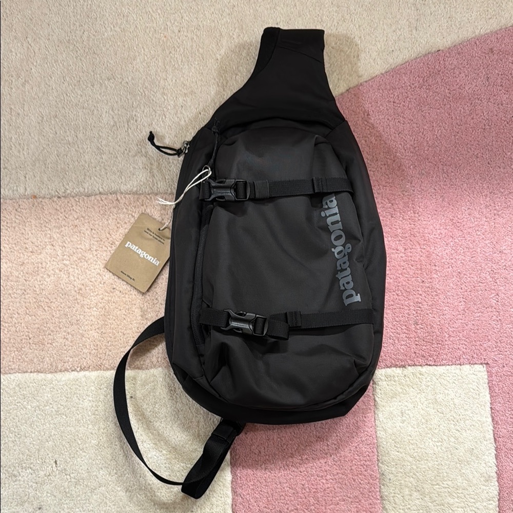Patagonia Atom Sling 8L - Black with Adjustable Strap